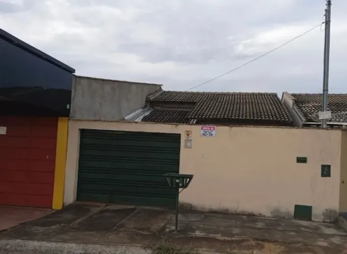 Vende-se na Santa Maria, Q 102
