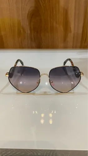 Óculos de Sol Emílio Pucci - Elegância e Proteção