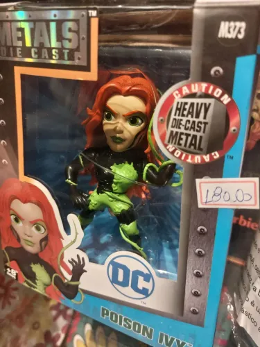 Vendo boneca colecionável Poison Ivy