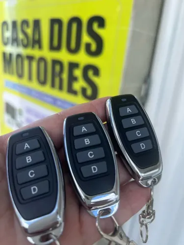 Motor para portão vendemos Controle para motor de portão univesal, entrega já codificado