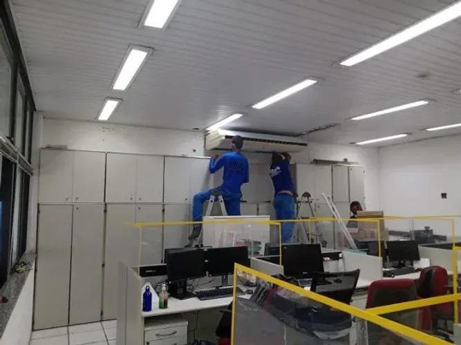 INSTALAÇÃO DE AR CONDICIONADO