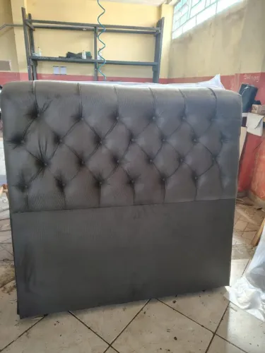 Cabeceira de Cama Estofada Cinza