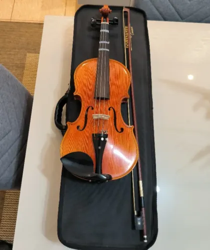 Violino 4/4 Profissional Modelo Antonius Stradivarius - Som maravilhoso !