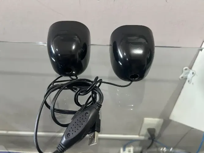 Caixa som para computador seminovo