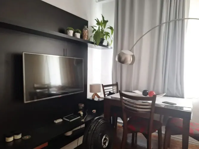Apartamento com elevador na Demétrio Ribeiro.