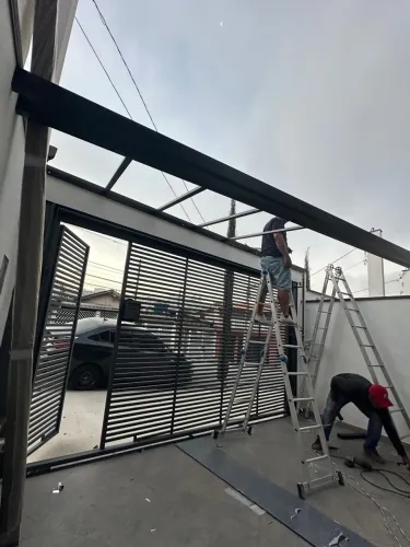 Cobertura Toldo divisória de ambiente em Policarbonato