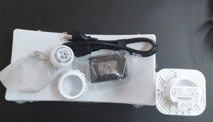 Antena Ubiquiti M/N LBE M5-23 , por favor entre neste link p verificar antena (é América).