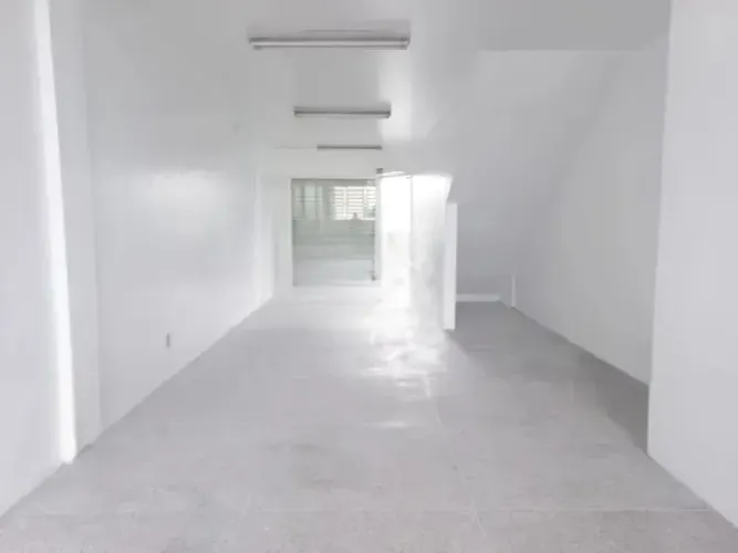 Ponto Comercial/Loja para Alugar no Bairro Petrópolis com 65 m² de Área Útil