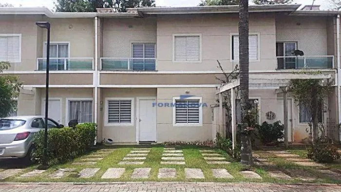 Casa à Venda ou para Locação na Granja Viana com 3 quartos sendo 1 suíte