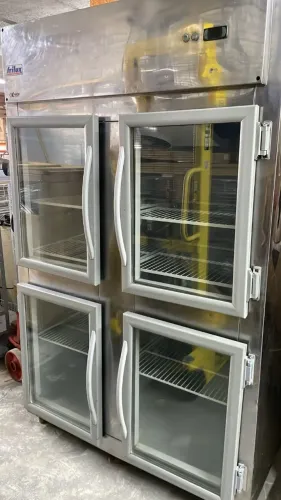 Mini câmara refrigerada inox com porta de vidro semi nova (Ester)