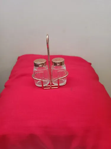 Suporte com Saleiro e pimenteiro em metal acobreado