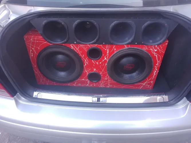 Vende-se som alto motivo 