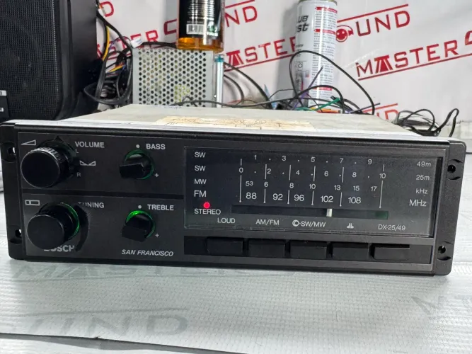 Auto radio com Bluetooth Bosch san Francisco lindo aparelho na promoção 
