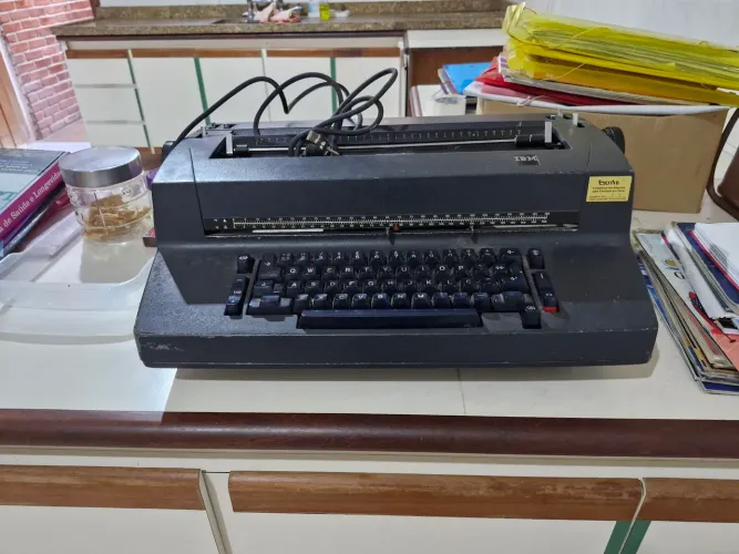 Máquina de escrever IBM Escritório