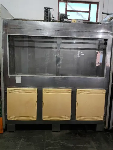 Expositora de carne Gelopar 220w
