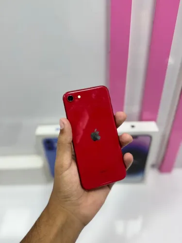 iPhone SE 64 gb Red