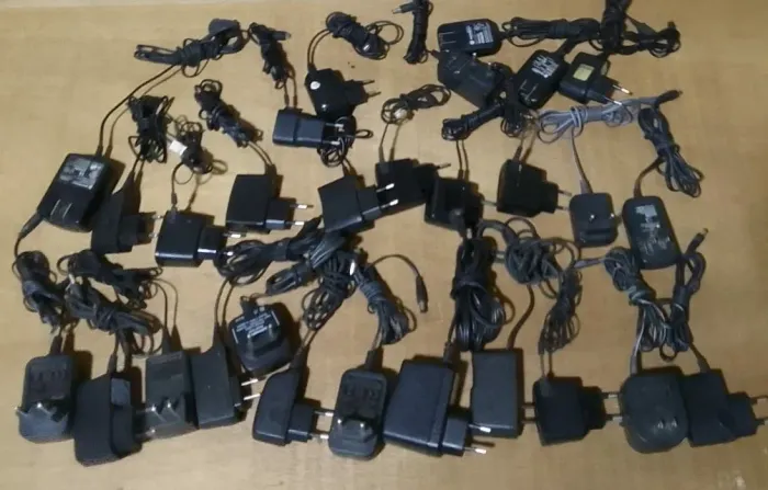 Lote de Carregadores de Celular<br>38 Itens.