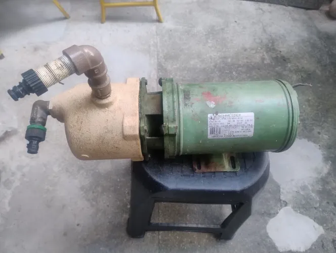 Bomba d'água Schneider