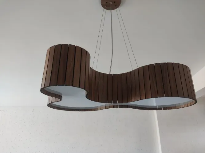 Lustre de Madeira Design Moderno