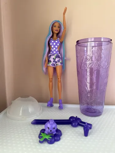 Boneca Barbie Pop Reveal Uva