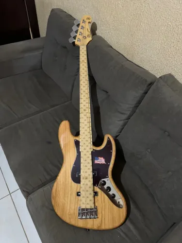 Baixo Sx ash zero na caixa 4 cordas