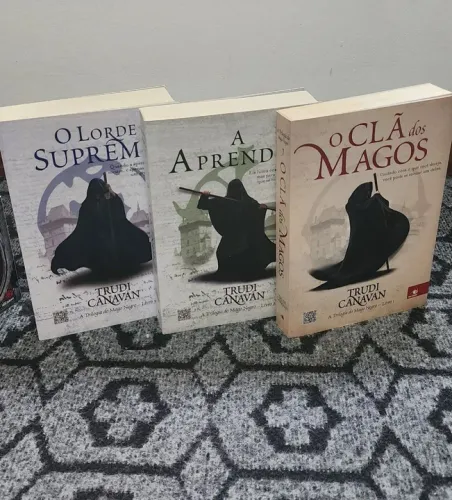 Trilogia do Mago Negro - Três livros em excelente estado