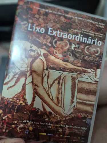 DVD Lixo Extraordinário