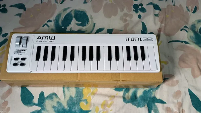 Controlador Midi AMW 32MINI