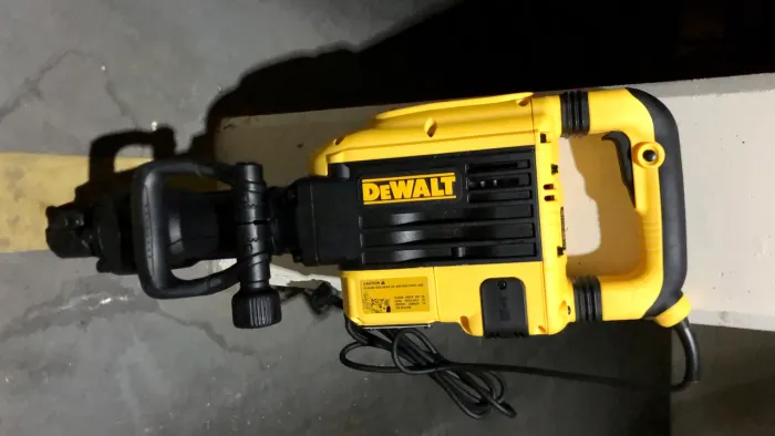 Rompedor dewalt 10kg Novo 