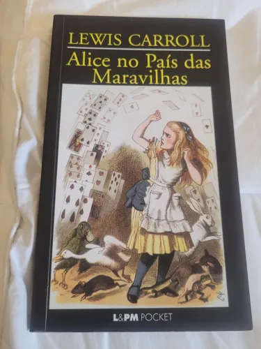 Livro - Alice no País das Maravilhas 