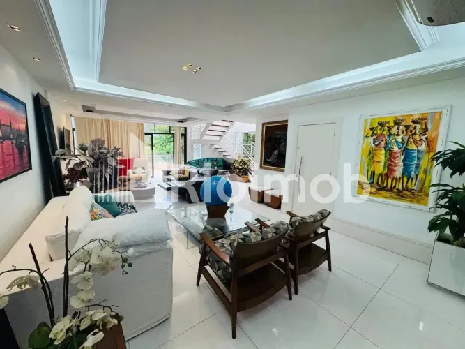 Cobertura duplex para locação com 3 quartos na Barra da Tijuca no Jardim Oceânico com 277m
