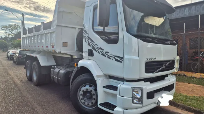 Volvo vm 260 2010 caçamba