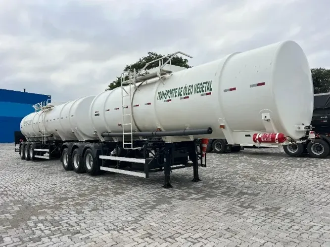 Carreta Bitrem 9 Eixos Tanque librelato Oléo Vegetal Rodotrem 61 Mil litros