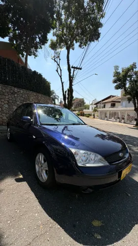 Ford Mondeo Ghia 2.0 16V 143cv 4P MEC 2002