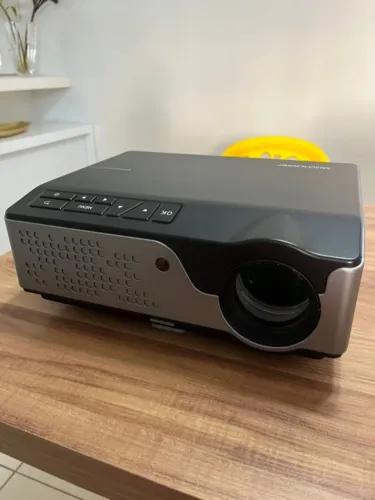 Projetor Multilaser Pj004 De 4500 Lumens Com Conexão Wi Fi Cor Preto