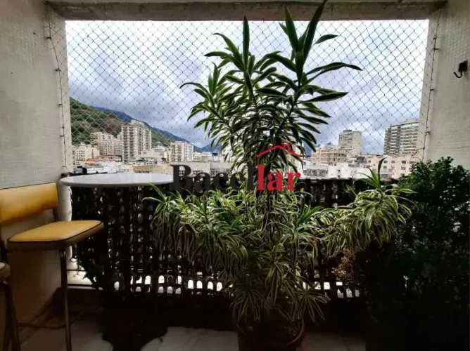 Apartamento : / Residencial / Tijuca