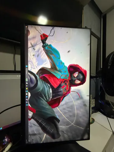 Vendo 2 monitores, 1aoc 144hz, 1samsung 75hz