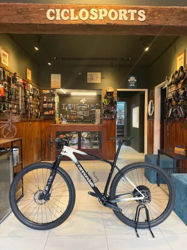 Bicicleta aro 29 Cannondale F-Si carbono tamanho m