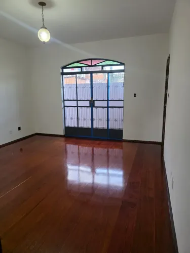 APARTAMENTO AMPLO COM 3 DORMITÓRIOS COM PREÇO IMPERDÍVEL