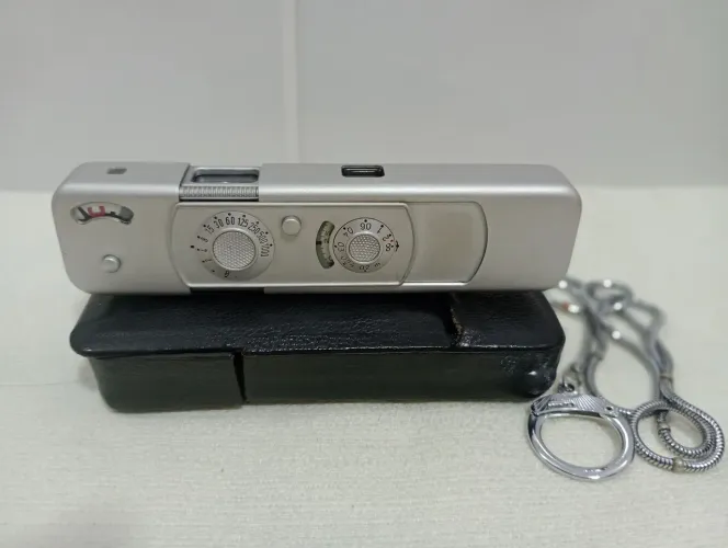 Mini camera fotográfica minox BL