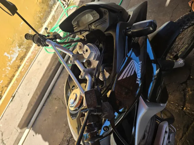 Xre 300, 2014