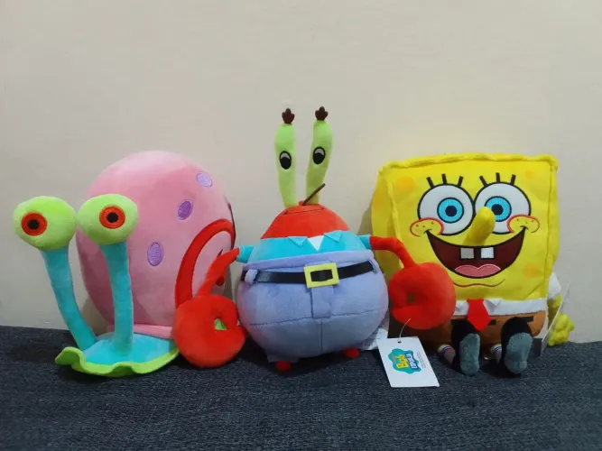 Kit pelúcias Bob esponja Sirigueijo e Gary 