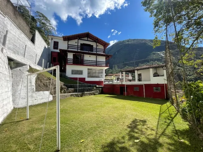 Excelente casa no Retiro, Petrópolis - RJ