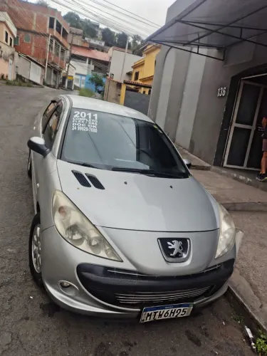 Peugeot 207 Sed. Passion XR Sport 1.4 Flex 8V 4P 2011