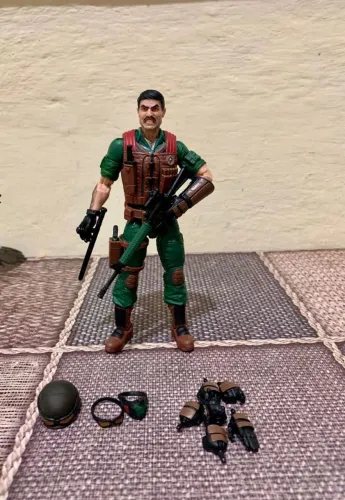 Mutt K-9 (adestrador de cães) G.I. Joe. Classified series