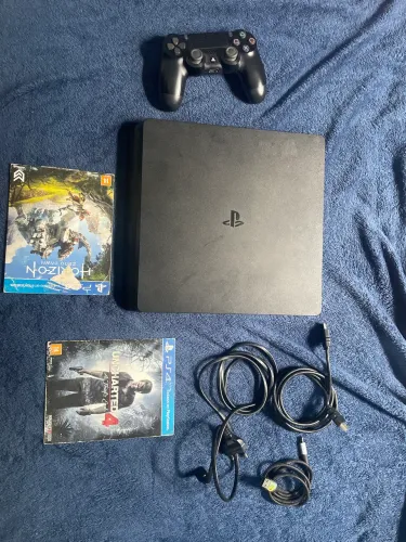 Ps4 Slim + 1 Controle Original + 2 Jogos Mídia Física Original 