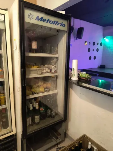Cervejeira 220v Metalfrio
