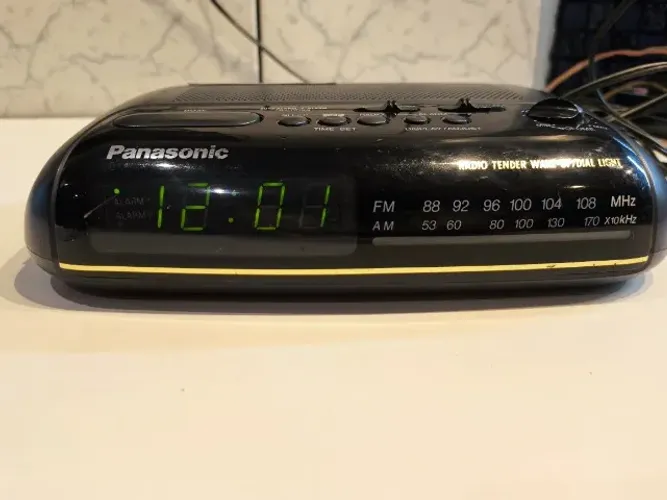 RÁDIO RELÓGIO PANASONIC RQ-6099 - FUNCIONA PARCIAL 