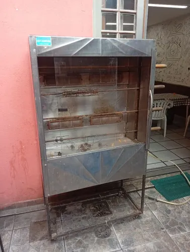 Máquina de assar frango 