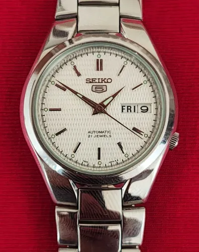 Relógio Seiko 5 Automático  SNK601 Clássico 7S26-02F0